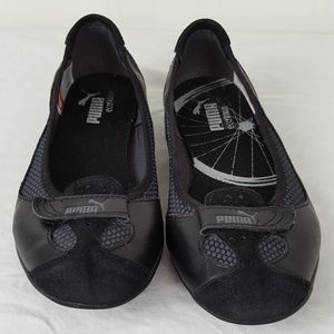 Puma Women's Flat shoes